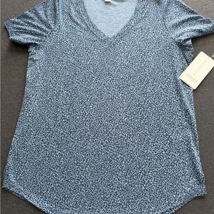 Athleta Sky Blue Micro-Print V-Neck Short Sleeve Tee